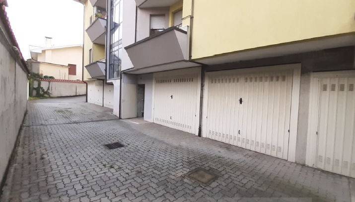 Box / garage a Busto arsizio in Via Bernina, 3 - Foto 5