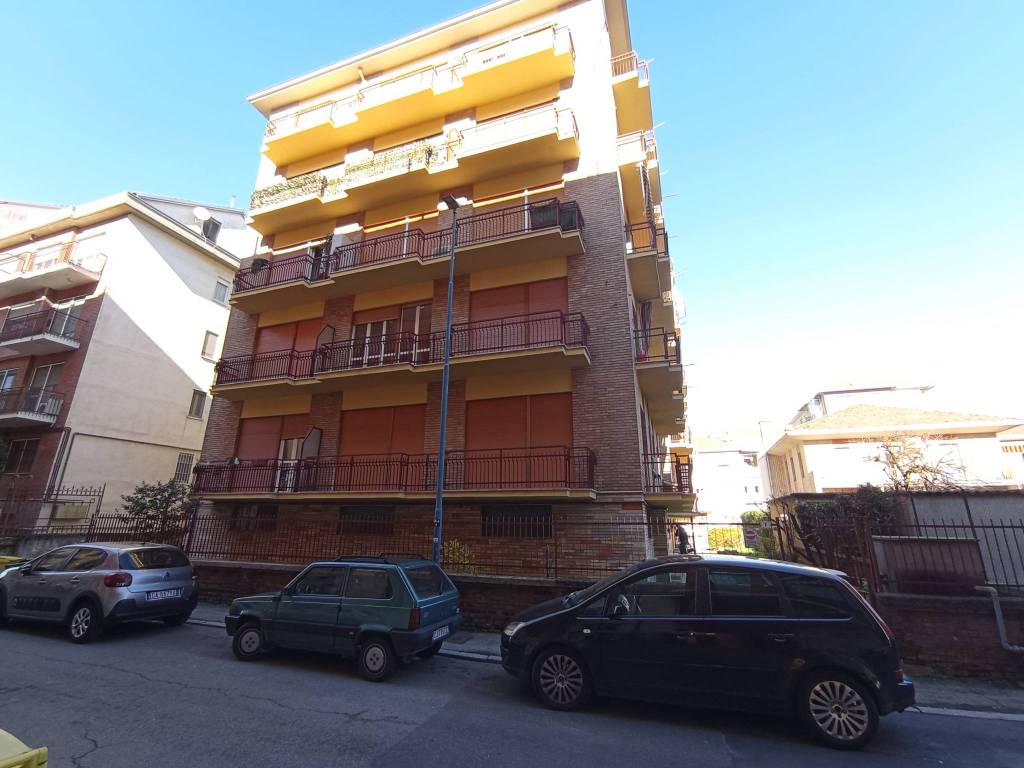 Appartamento a Asti in Via Duca d'Aosta, 7 - Foto 2