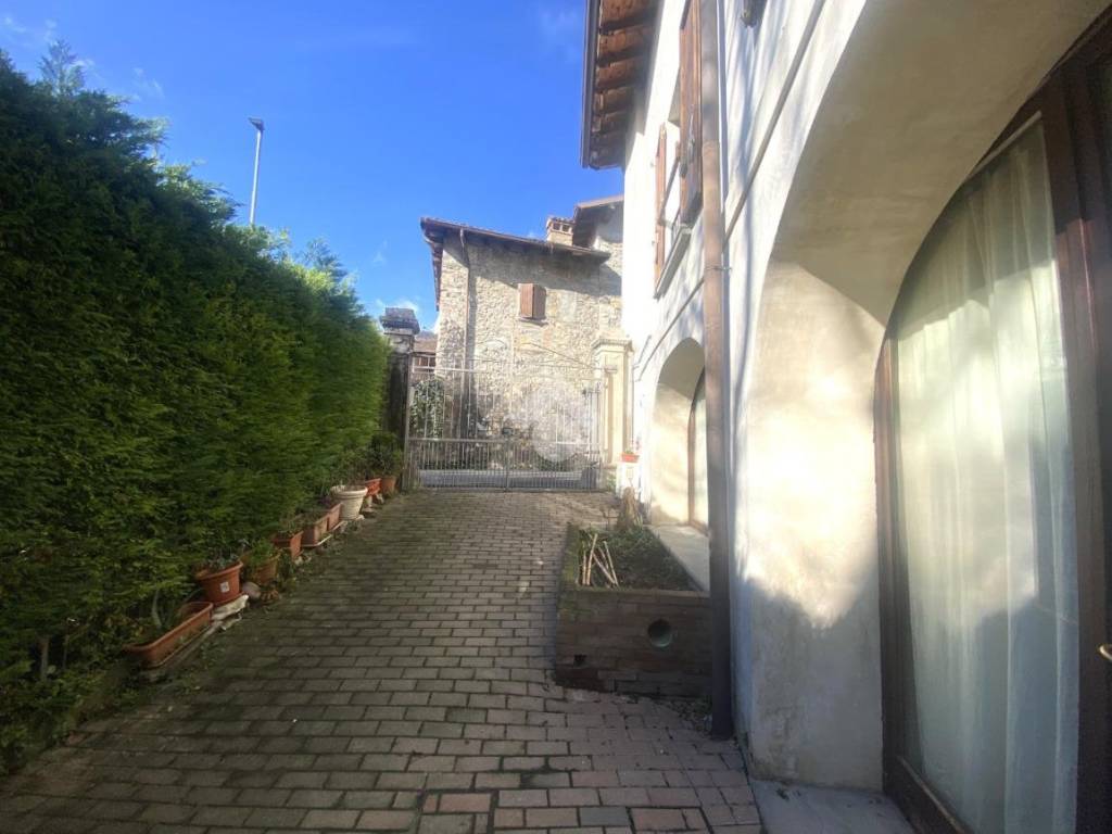 Appartamento a Corte franca in Via Don Minzoni, 15 - Foto 2