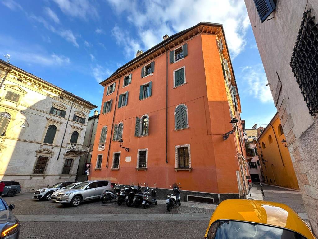 Appartamento a Verona in Via Francesco Emilei, 11 - Foto 2