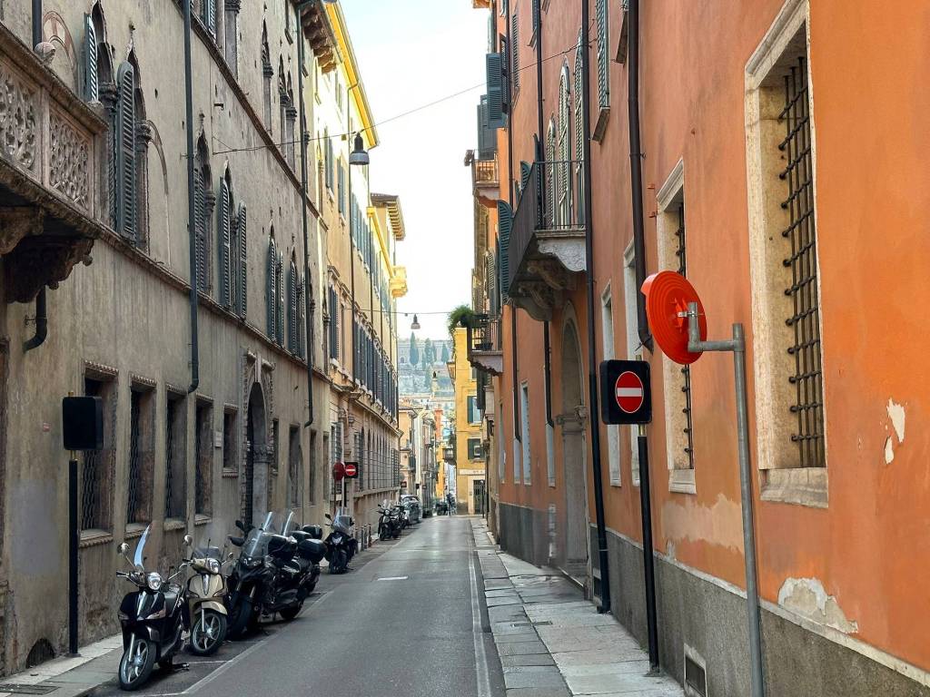 Appartamento a Verona in Via Francesco Emilei, 11 - Foto 5