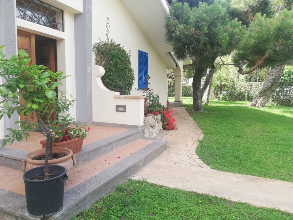 Villa a Fiumicino in Viale Viareggio - Foto 5