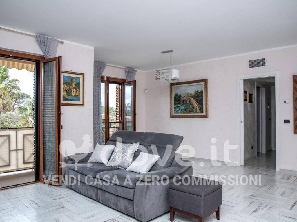 Appartamento a Latina in Via Tremiti, 35 - Foto 2