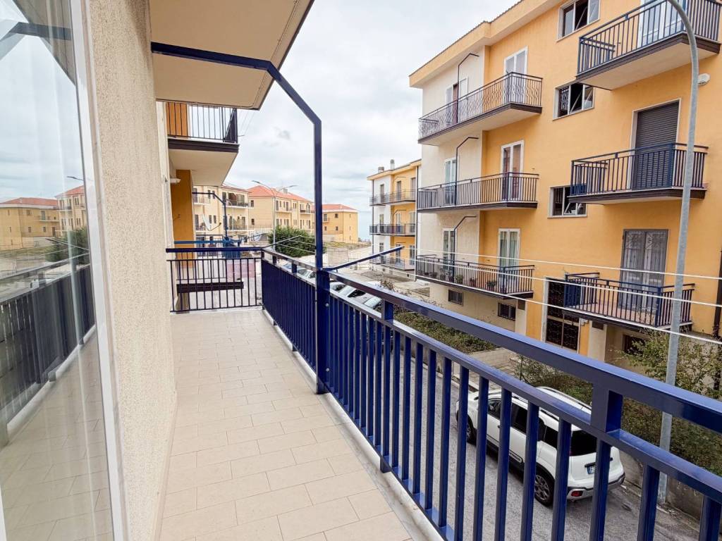 Appartamento a Monte sant'angelo in Via Giovanni XXIII, 9 - Foto 2