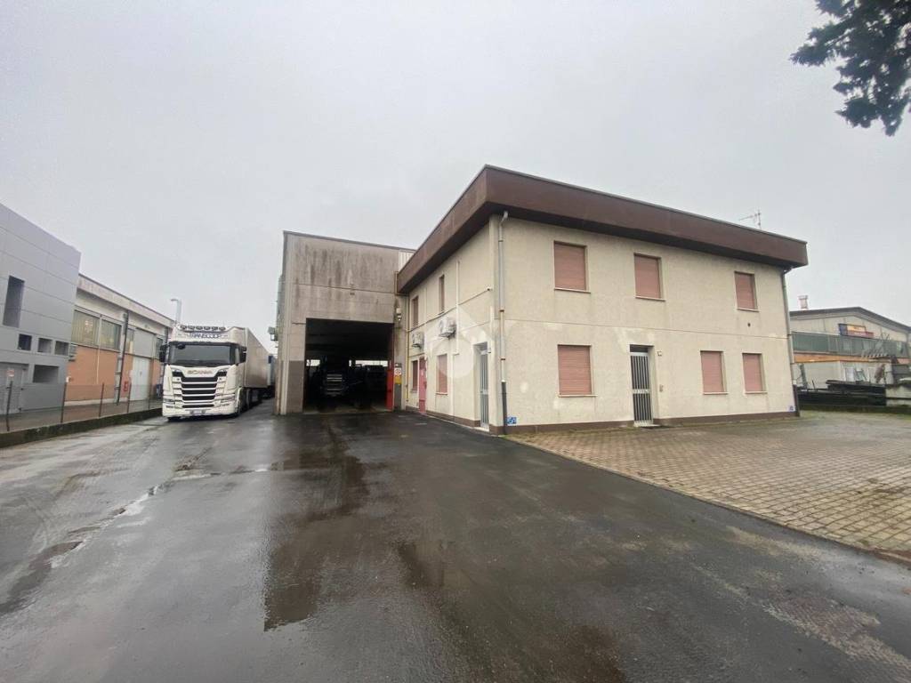 Immobile a Reggio emilia in Via Aldo Moro, 1 - Foto 2