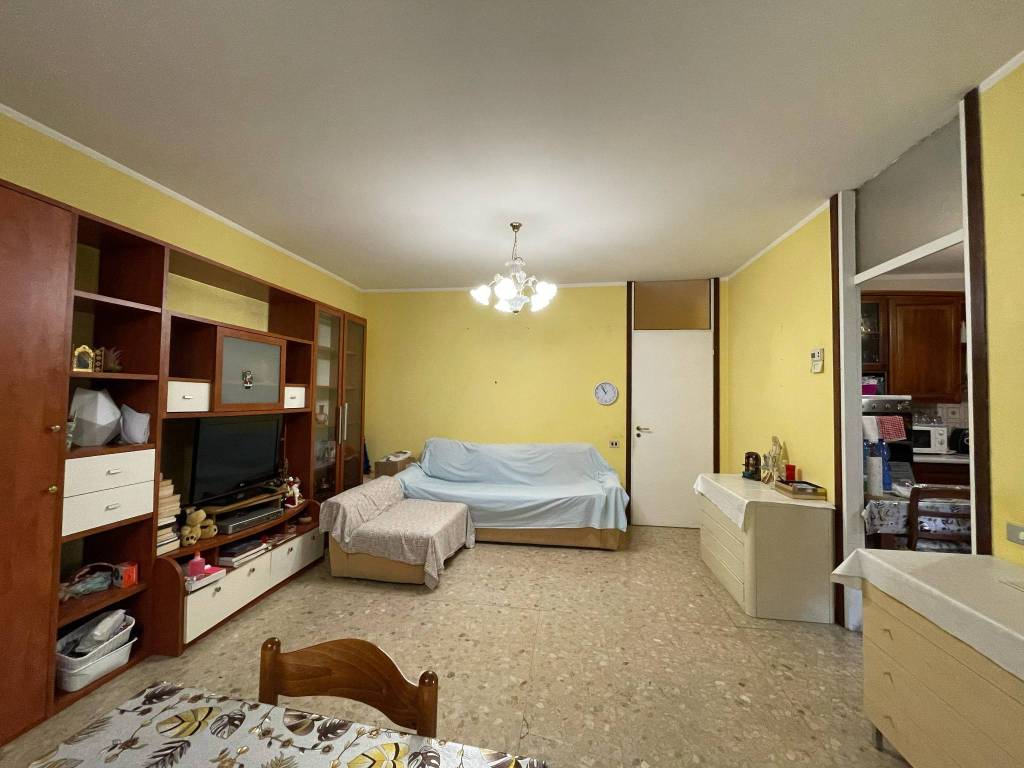 Appartamento a Lodi in Viale Papa Giovanni XXIII - Foto 2