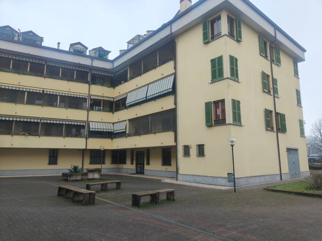 Appartamento a Rozzano in Via Solidarietà - Foto 2