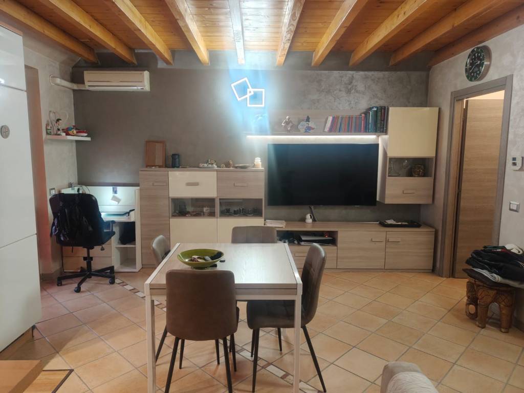 Appartamento a Rozzano in Via Solidarietà - Foto 5