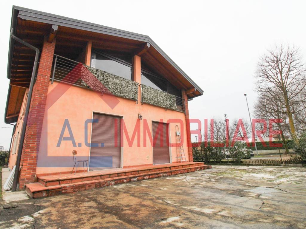 Villa a Vergiate in Via Sant'Eurosia, 5 - Foto 2