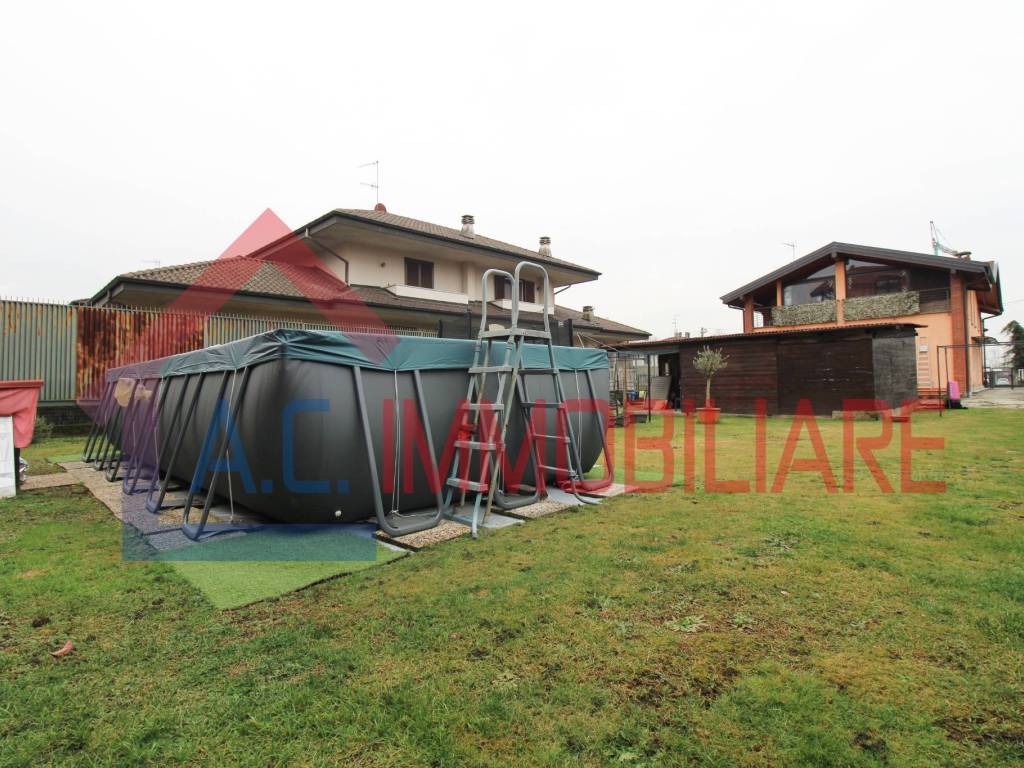 Villa a Vergiate in Via Sant'Eurosia, 5 - Foto 4