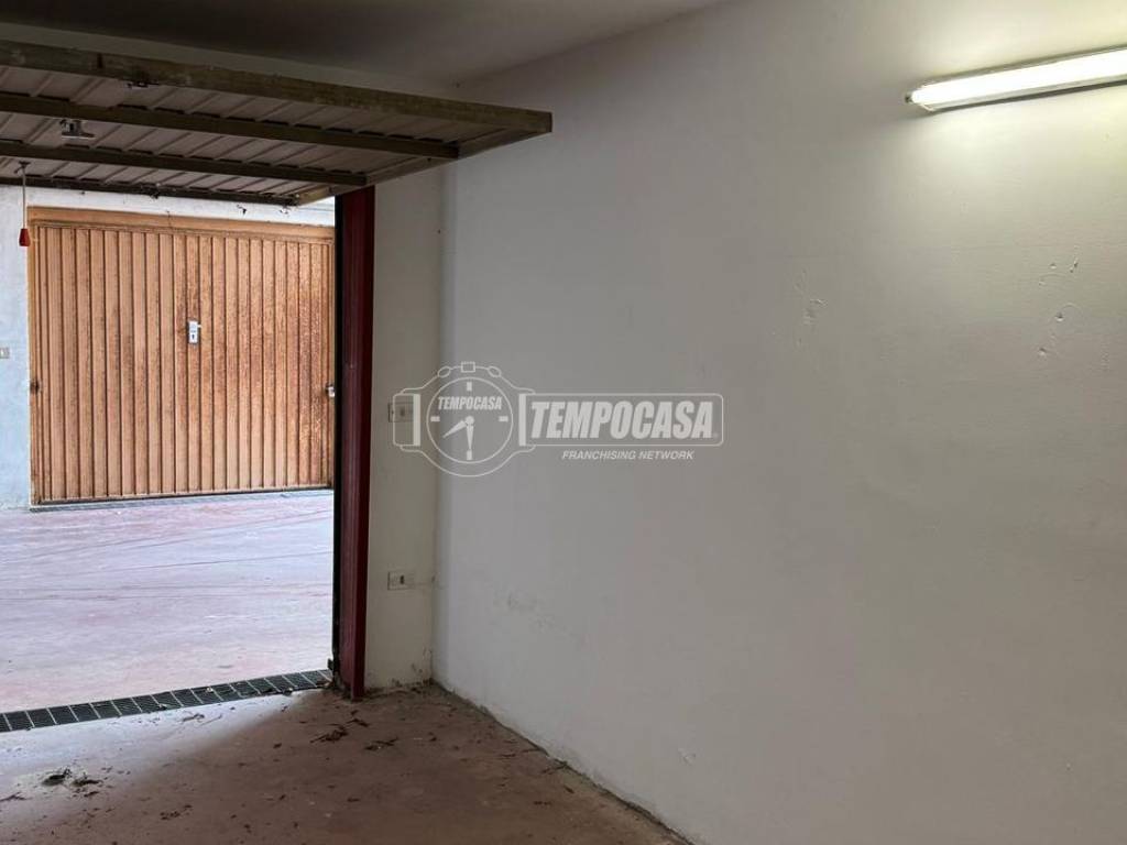 Box / garage a Lecce in Via Luigi Mariano 3 - Foto 3