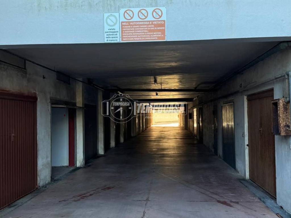 Box / garage a Lecce in Via Luigi Mariano 3 - Foto 4