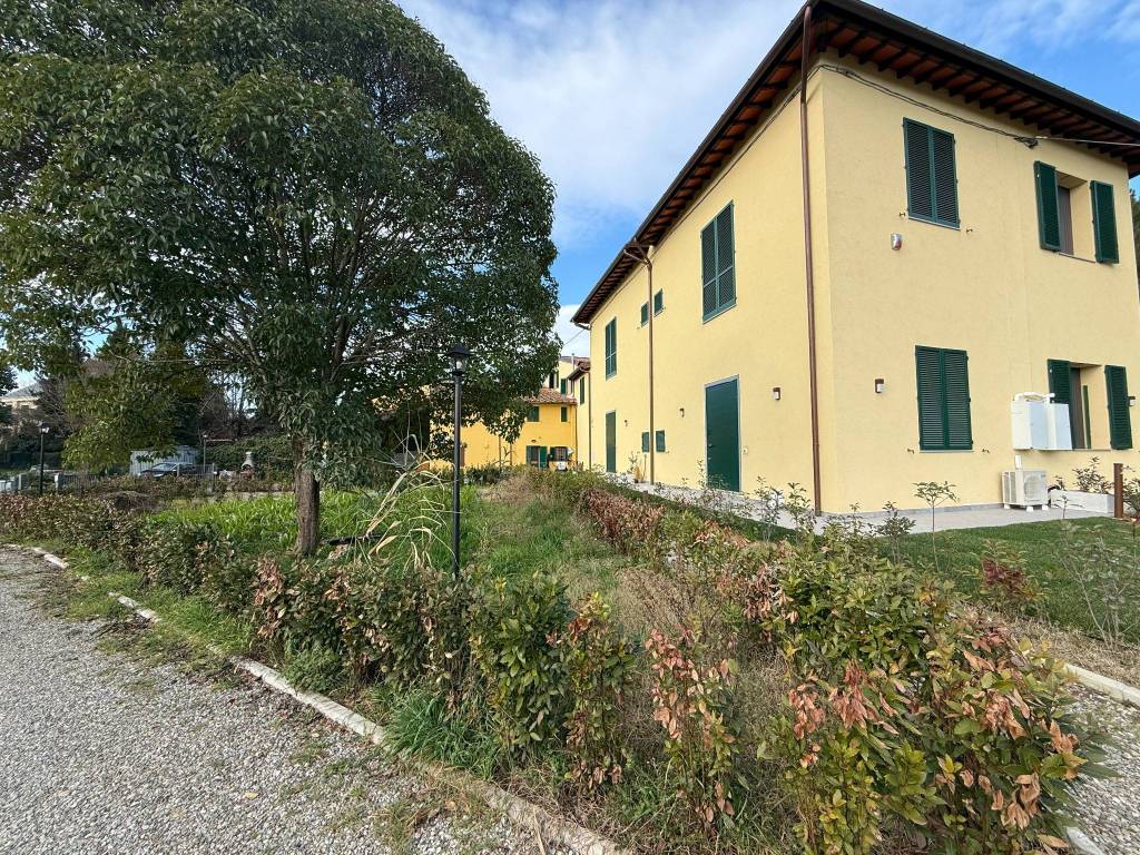 Casa indipendente a Scandicci in Via della Pieve - Foto 2