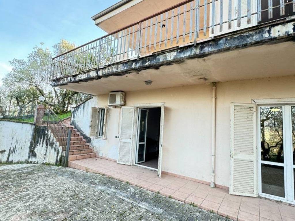 Villa a Frosinone in Via Forcella, 61 - Foto 2