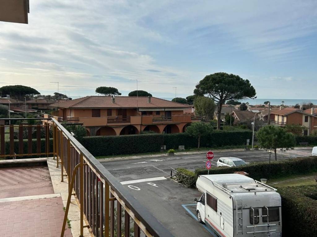 Appartamento a Ladispoli in Via Saturno - Foto 3