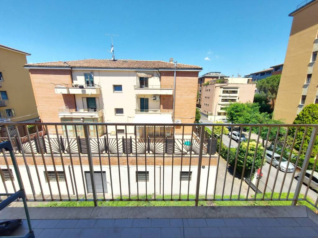 Appartamento a Bologna in Via Girolamo Frescobaldi, 13 - Foto 3