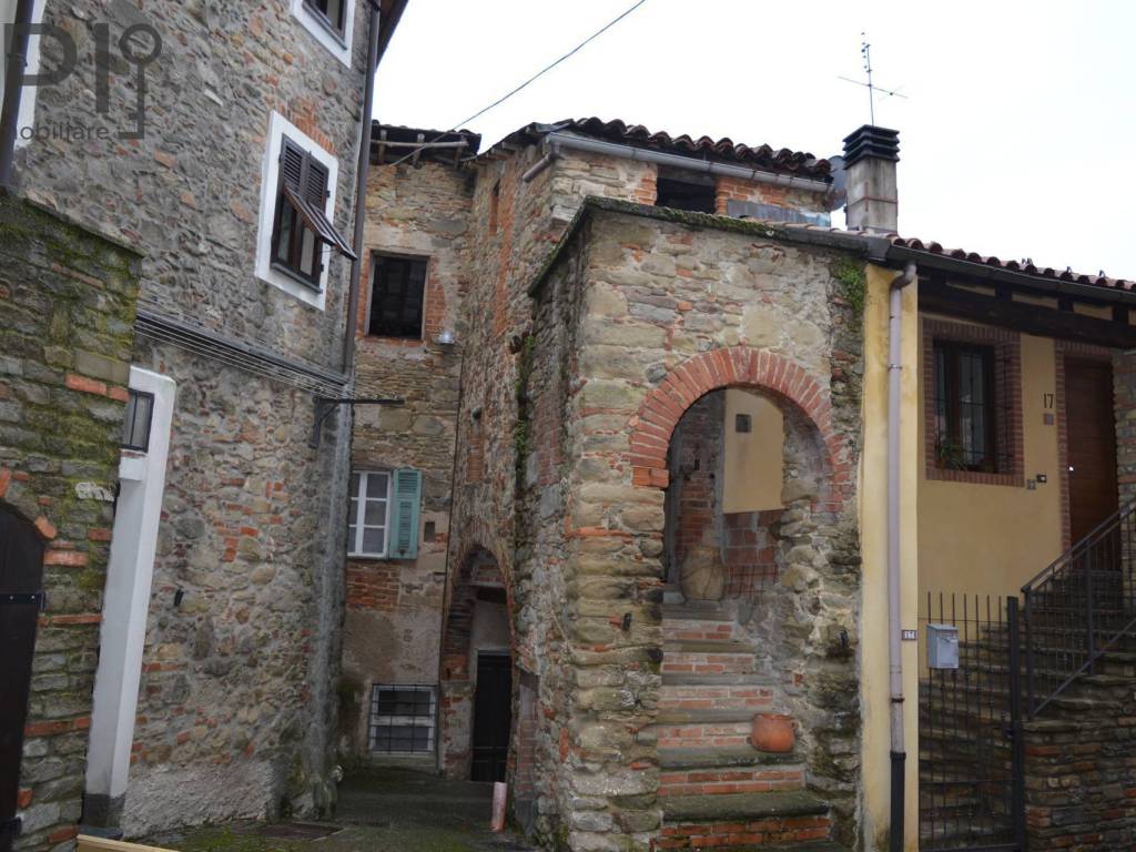 Casa indipendente a Roccavignale in loc. strada - Foto 4