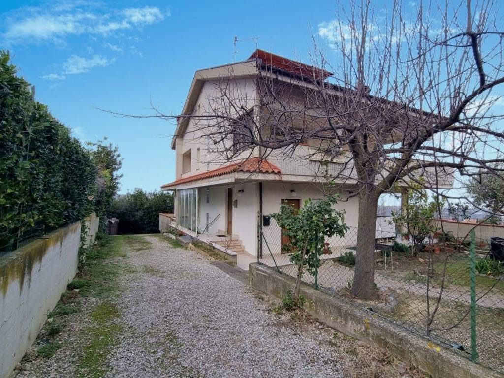 Appartamento a Città sant'angelo in Via Crocifisso, 11 - Foto 2