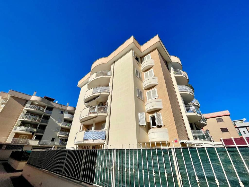 Appartamento a Tivoli in Via Pier Giorgio Gallotti, 4 - Foto 3