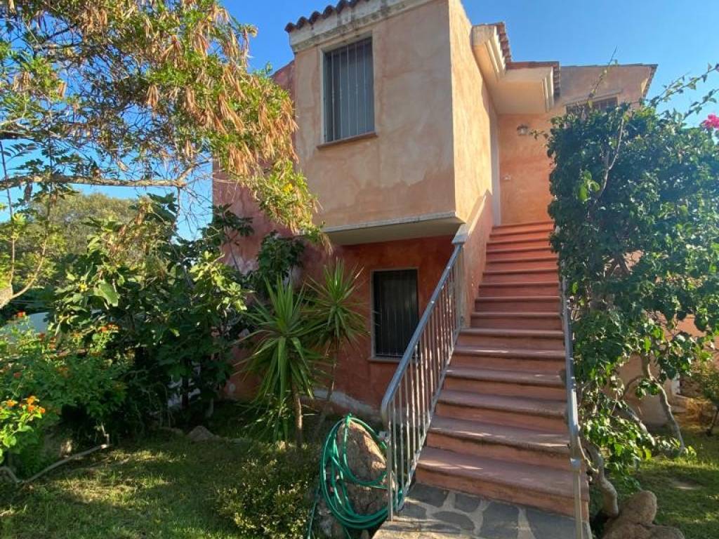 Appartamento a Loiri porto san paolo in Via Santa Giusta - Foto 3