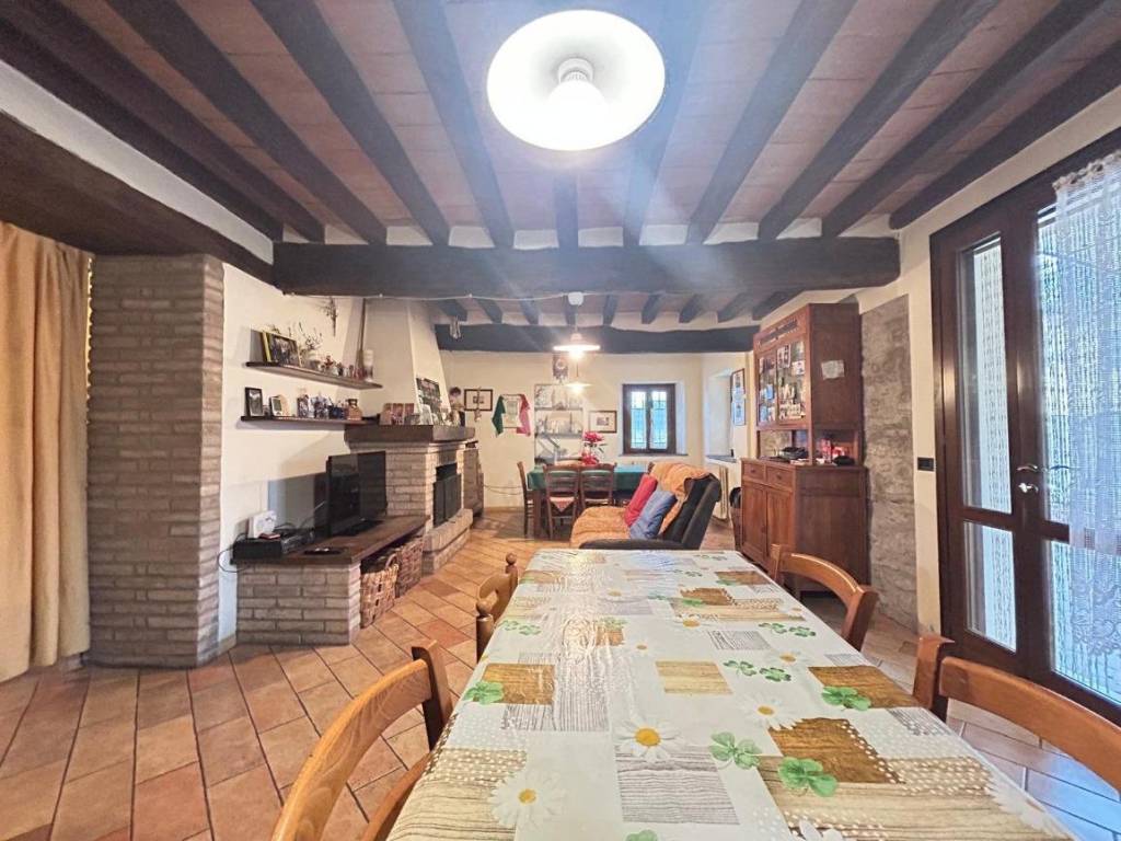 Rustico / casale a Quattro castella in Via C. Marx, 73 - Foto 2