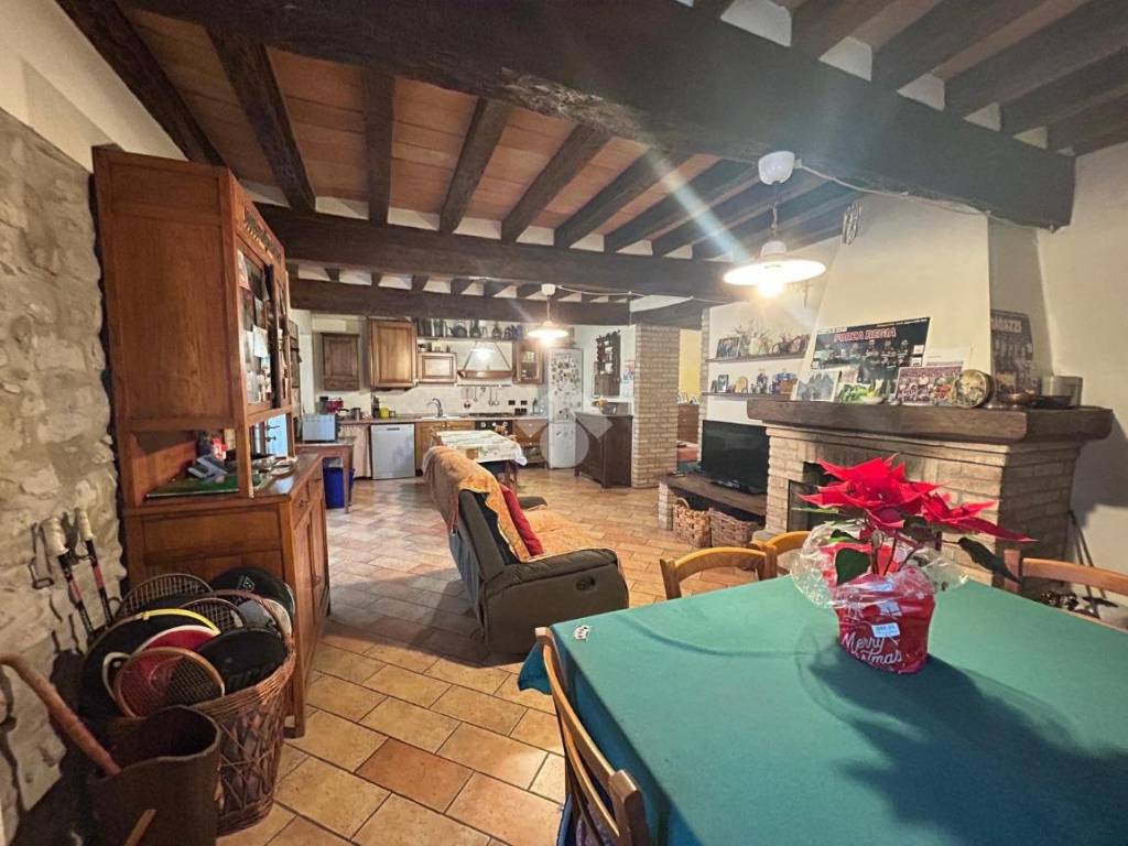 Rustico / casale a Quattro castella in Via C. Marx, 73 - Foto 4