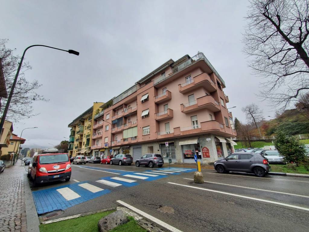 Appartamento a Borgosesia in Via Vittorio Veneto, 124 - Foto 2