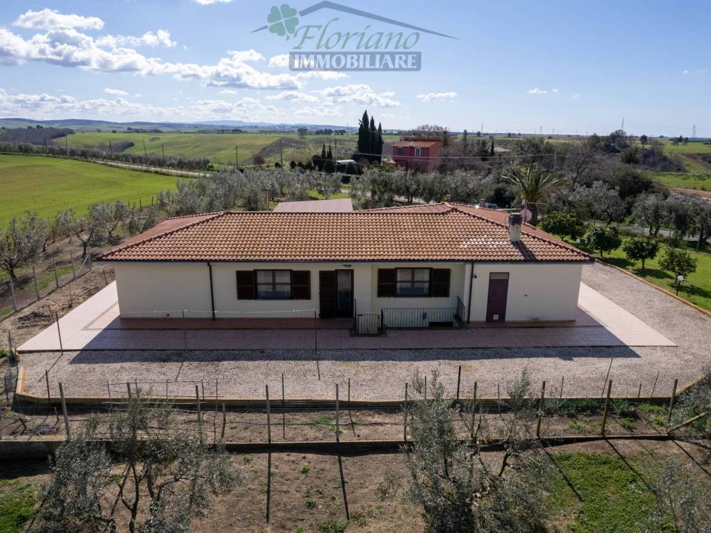 Villa a Montalto di castro in Strada della Sugarella - Foto 3