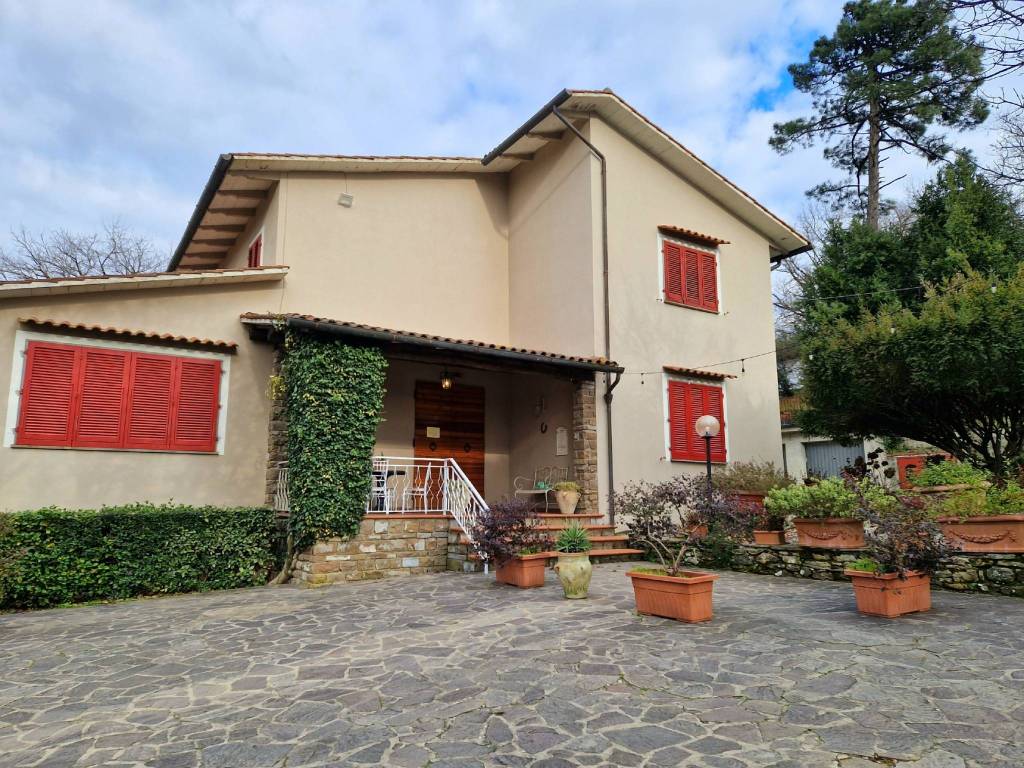 Casa indipendente a Lamporecchio in Strada Provinciale di Montalbano, 95 - Foto 2