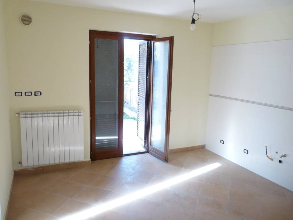 Villetta a schiera a Castiglione del lago in Via della Repubblica - Foto 2