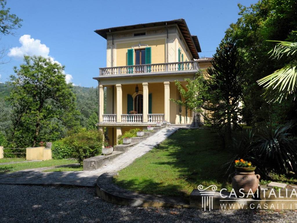 Villa a Barga in Via Giacomo Puccini, 74 - Foto 3