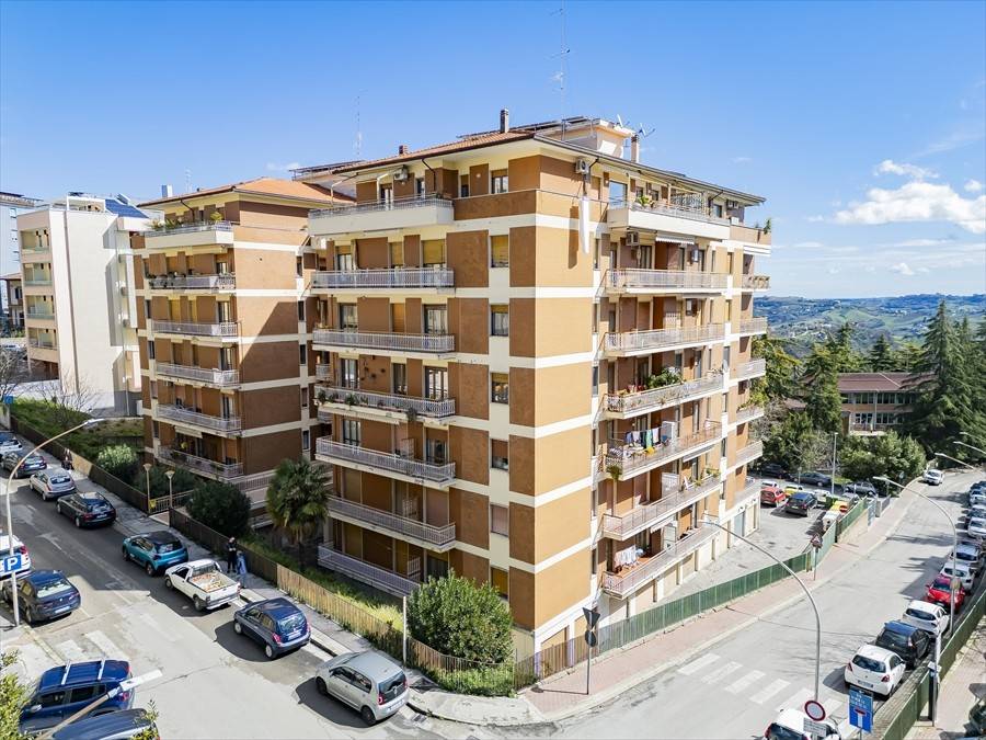Appartamento a Chieti in Via Martiri Lancianesi - Foto 3
