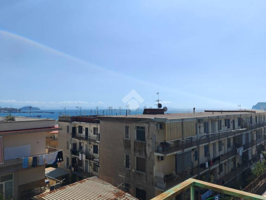 Appartamento a Pozzuoli in Via Virgilio Traversa 3 - Foto 2