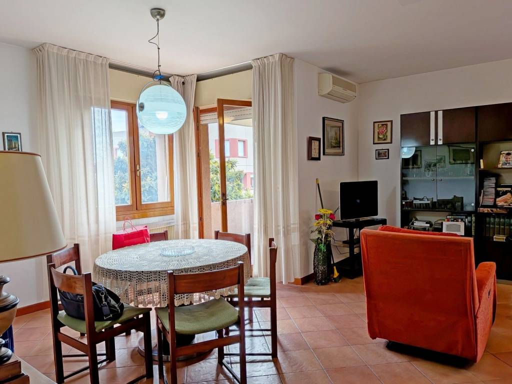 Villa a Fontanafredda in Via Anello del Sole, 95 - Foto 5