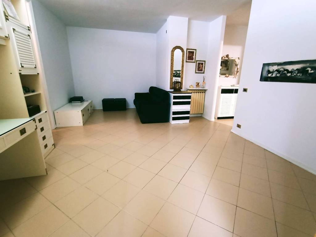 Appartamento a Viareggio in Via Amatore Sciesa - Foto 4