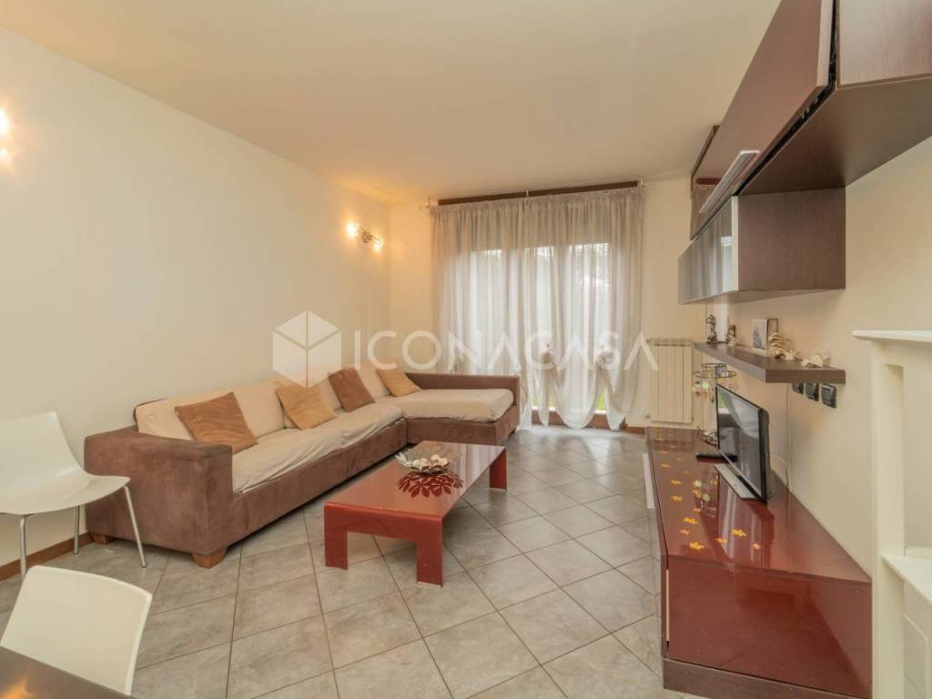 Appartamento a Parabiago in Via Aleardo Aleardi, 16 - Foto 3
