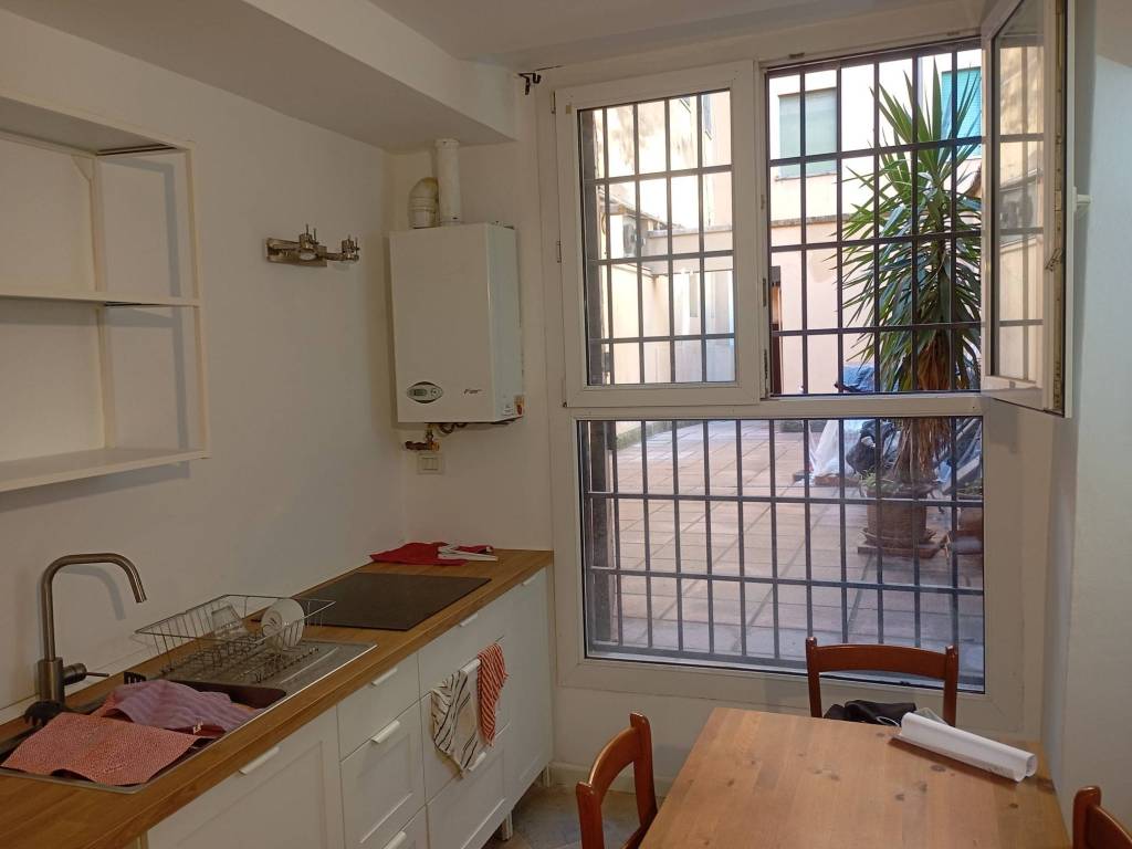 Appartamento a Bologna in Via del Borgo di San Pietro, 65 - Foto 3