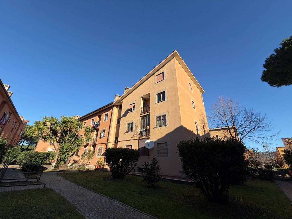 Appartamento a Grottaferrata in Via Suor Giuseppina Vannini - Foto 3