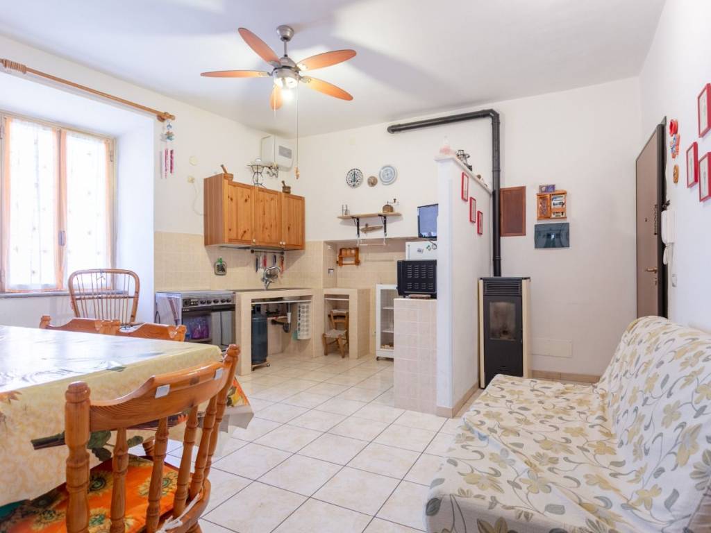 Appartamento a Tolfa in Via Ripa Bassa - Foto 4