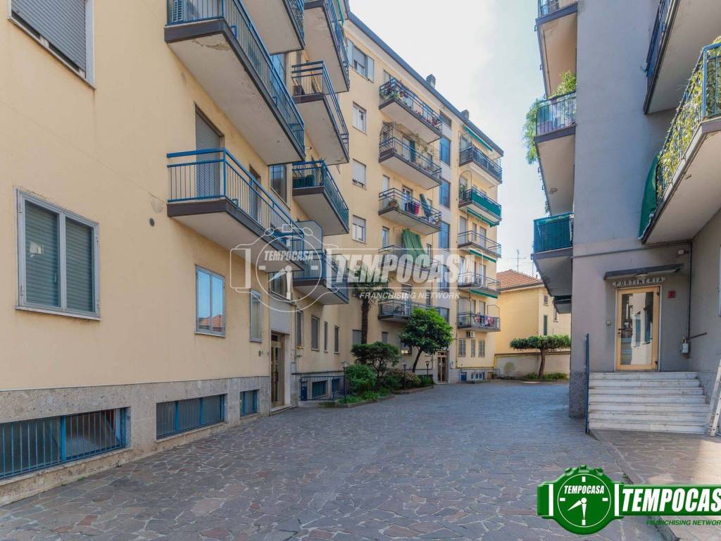 Appartamento a Bollate in Via Giuseppe Garibaldi - Foto 4