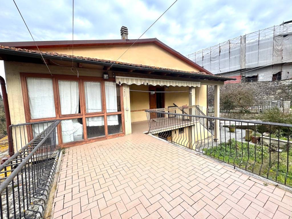 Villa a Montevarchi in Via di Caposelvi - Foto 2