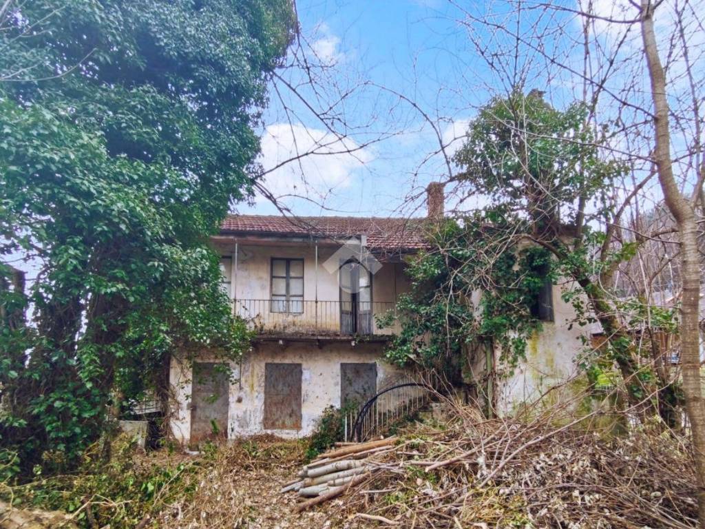 Box / garage a Torre pellice in Via Boschetto, 12 - Foto 2