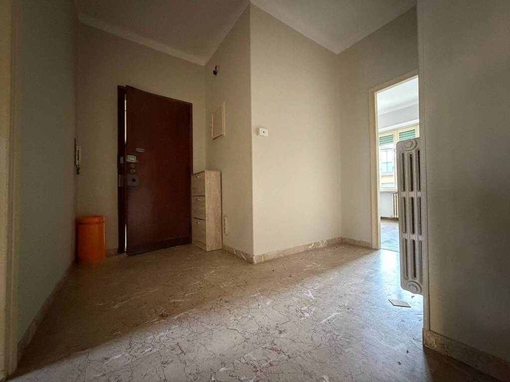 Appartamento a Pinerolo in Piazza Solferino, 13 - Foto 2