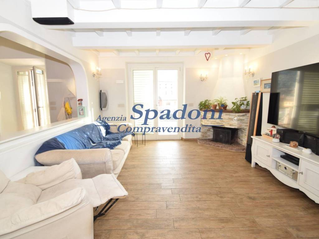 Casa indipendente a Pescia in Via della Torre, 55 - Foto 5