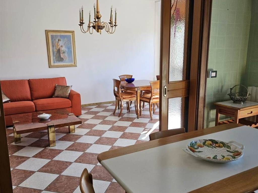 Appartamento a Cosenza in Piazza Maurizio Quintieri - Foto 3