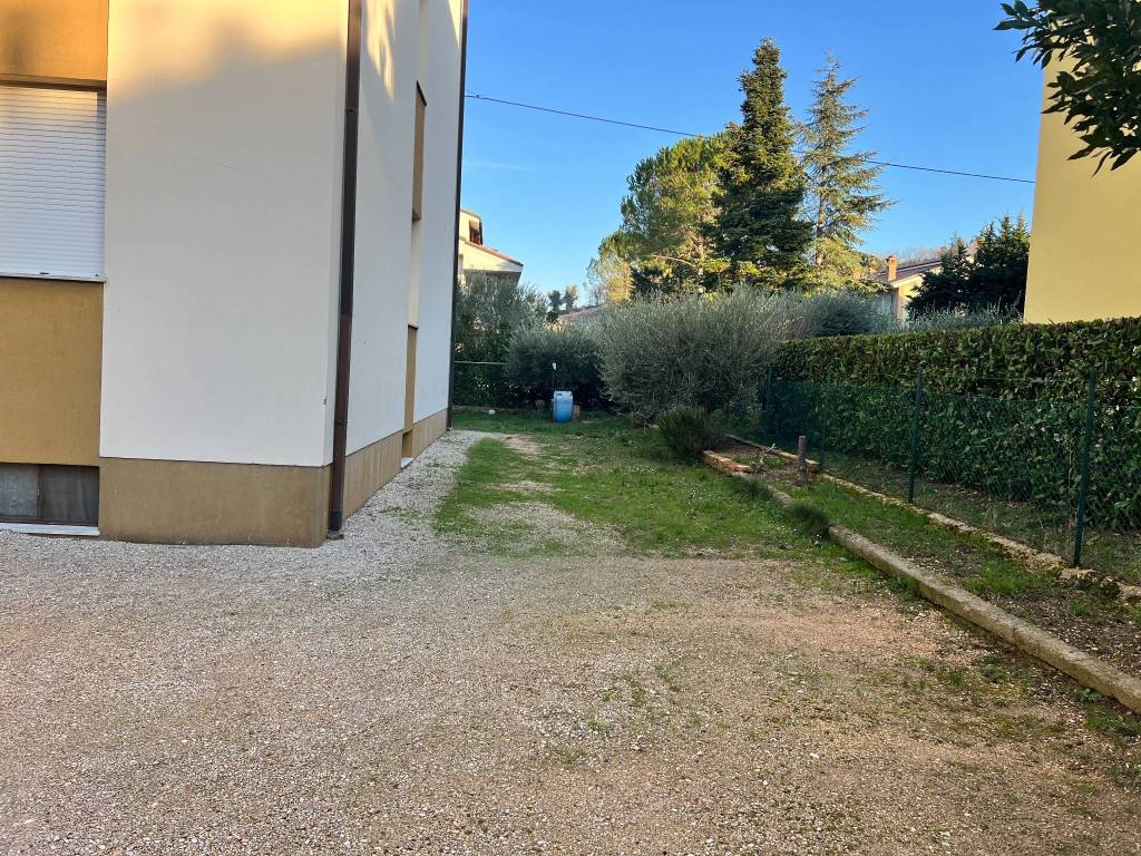 Appartamento a Caldarola in Viale Aldo Moro, 41 - Foto 3