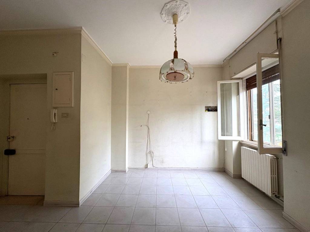 Appartamento a Apricena in Viale Papa Giovanni XXIII - Foto 2