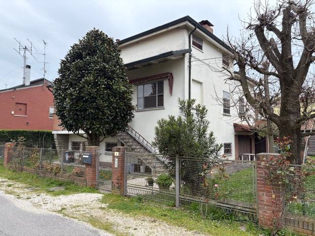 Villa a Conselice in Via Raffaello Sanzio, 8 - Foto 4