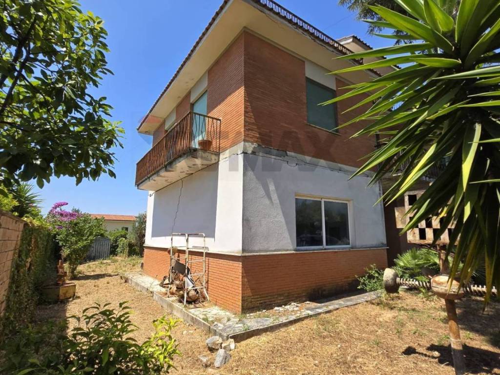 Villa a Velletri in VIA DEL FORMELLO, 141 - Foto 3