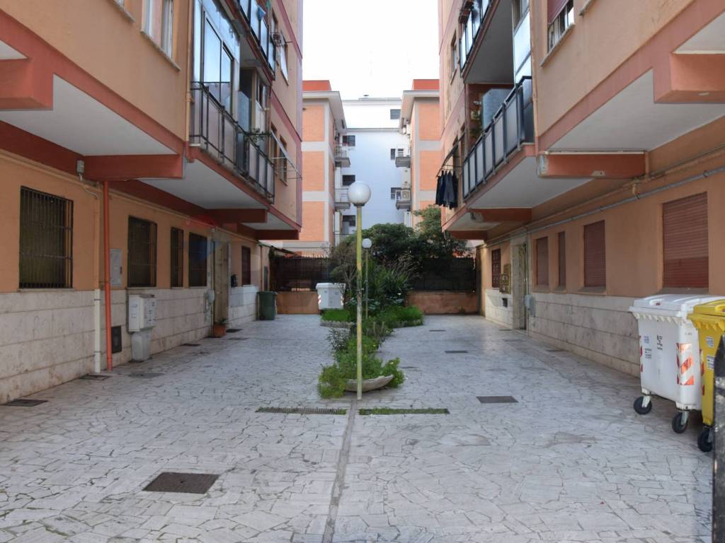 Appartamento a Pomezia in Viale Danimarca, 57 - Foto 4